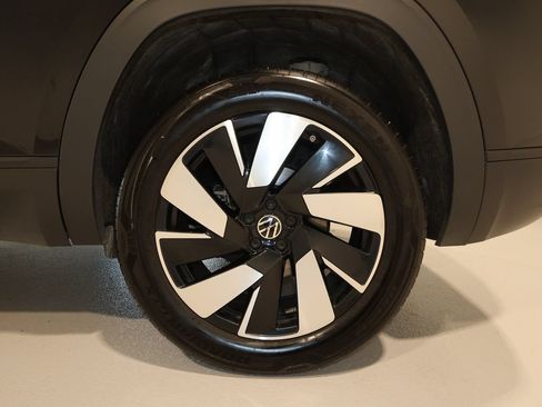 Used 2026 Volkswagen Atlas Cross Sport SE AWD/4WD image 31