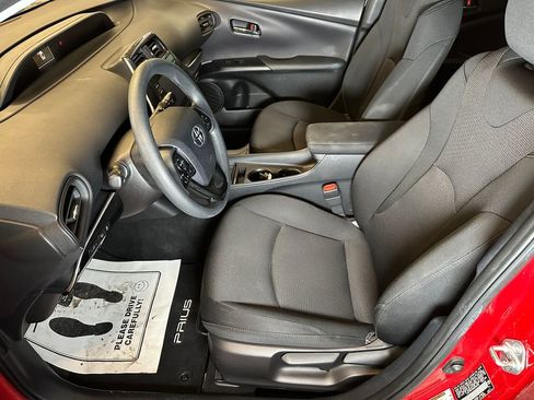 Used 2021 Toyota Prius LE w/ Carpet Mat Package (TMS) AWD/4WD image 20