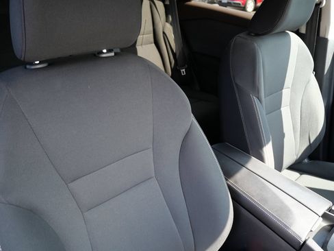 Used 2023 Nissan Rogue S AWD/4WD image 19