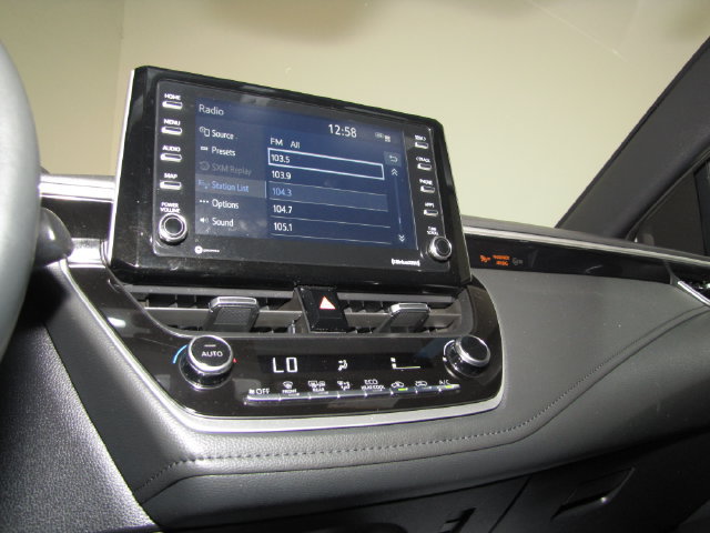 Used 2021 Toyota Corolla SE w/ Carpet Mat Package (TMS) FWD image 30