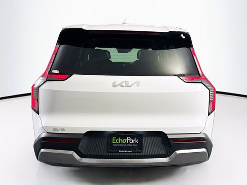 Used 2024 Kia EV9 Light Long Range image 7