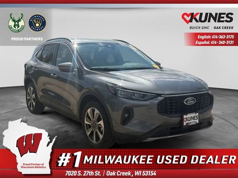 Used 2025 Ford Escape Platinum AWD/4WD image 1