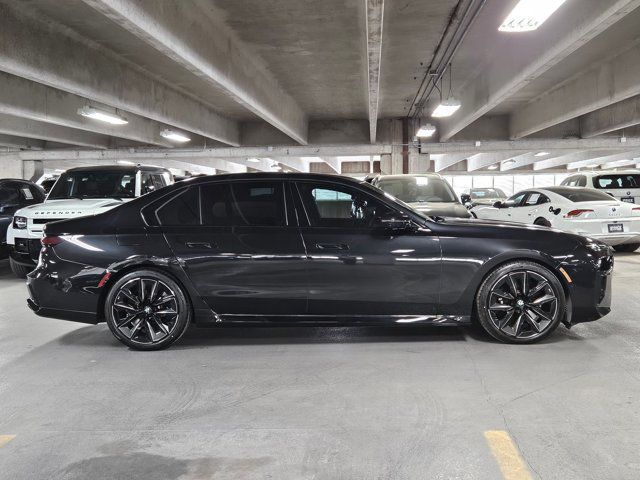 Certified 2023 BMW 760i xDrive AWD/4WD image 4