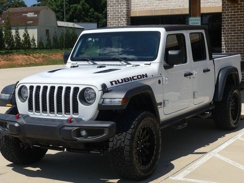 Used 2020 Jeep Gladiator Rubicon w/ Trailer Tow Package AWD/4WD image 1