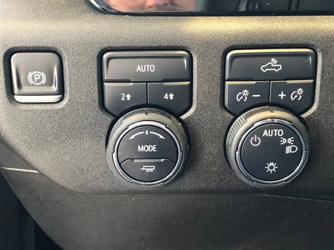 Certified 2024 Chevrolet Silverado 1500 LT image 32