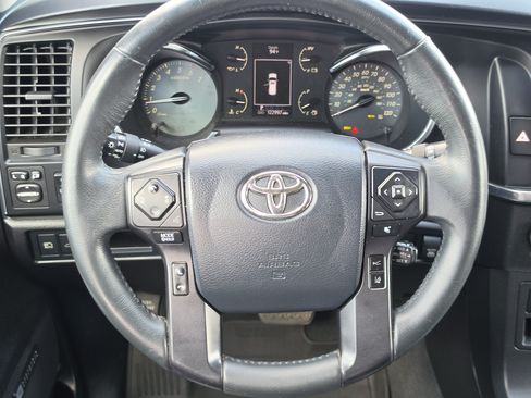 Used 2020 Toyota Sequoia TRD Pro AWD/4WD image 18