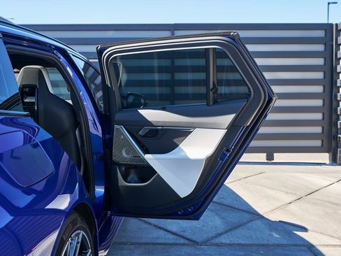 Used 2025 BMW M5 Touring image 24