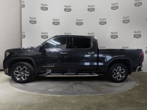 Used 2022 GMC Sierra 1500 SLT w/ SLT Premium Plus Package image 2