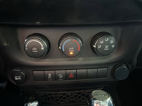 Used 2017 Jeep Wrangler Unlimited Sport w/ Connectivity Group image 26