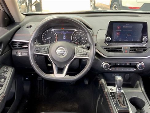 Used 2022 Nissan Altima 2.5 SR image 5