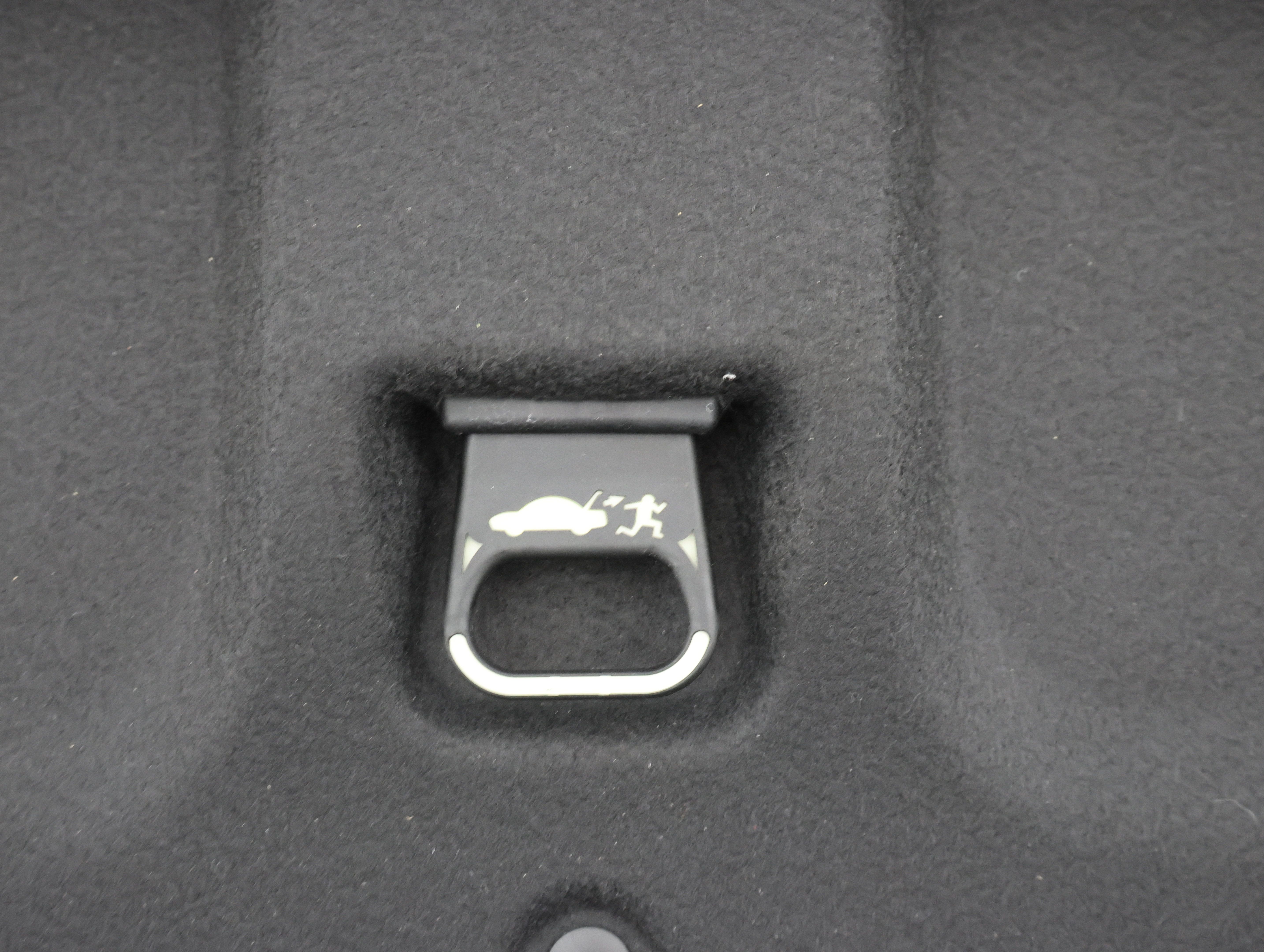 Used 2019 Chevrolet Camaro ZL1 RWD image 28