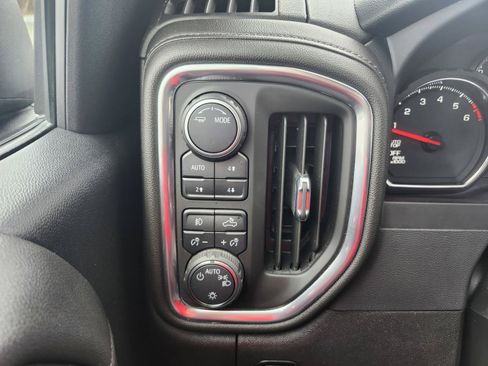 Used 2022 Chevrolet Silverado 1500 RST AWD/4WD image 17