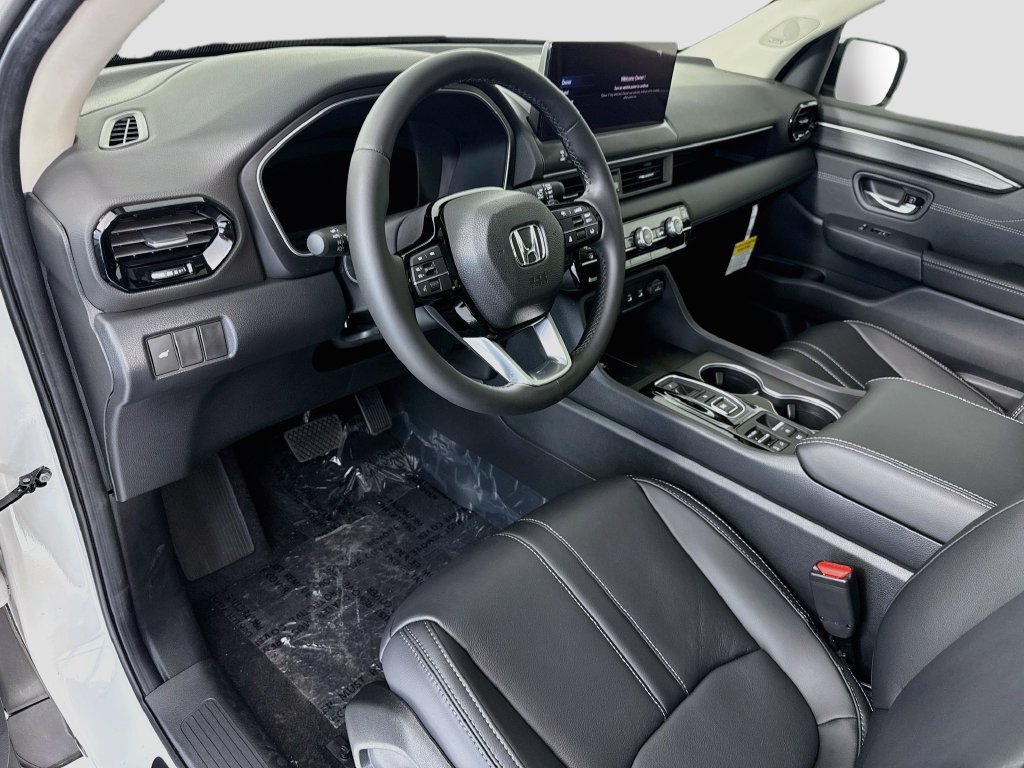 New 2026 Honda Pilot Touring image 9