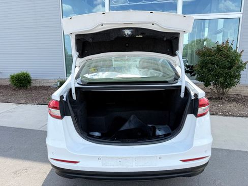 Used 2019 Ford Fusion SE FWD image 37