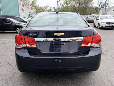 Used 2015 Chevrolet Cruze LS image 4