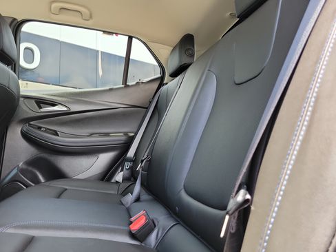 Used 2025 Buick Encore GX Sport Touring FWD image 15