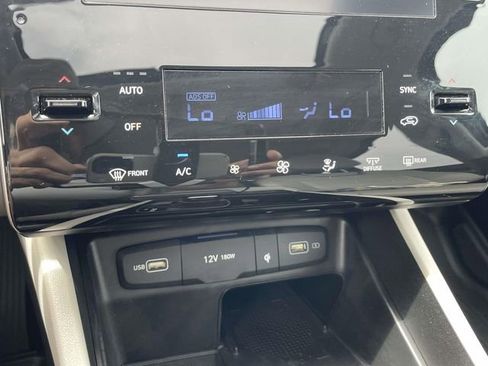 Used 2022 Hyundai Tucson SEL w/ Convenience + Premium Package FWD image 18
