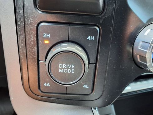 Used 2023 Ford F150 Lariat image 5