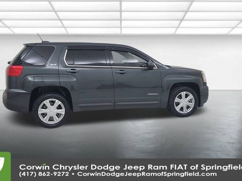 Used 2017 GMC Terrain SLE image 16