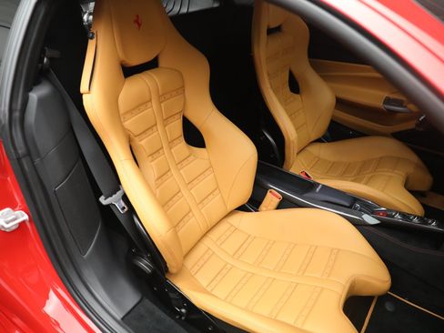 Certified 2020 Ferrari F8 Tributo RWD image 17
