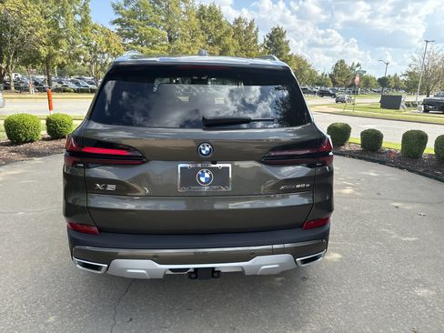 New 2026 BMW X5 xDrive50e w/ Climate Comfort Package image 4