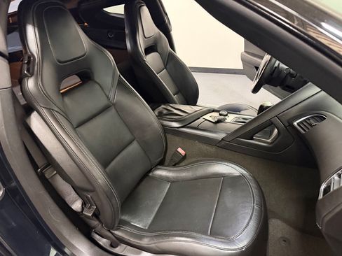Used 2014 Chevrolet Corvette Stingray Coupe RWD image 11
