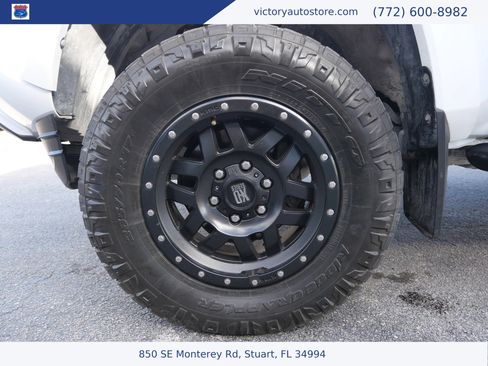 Used 2018 Toyota Tacoma SR5 RWD image 24