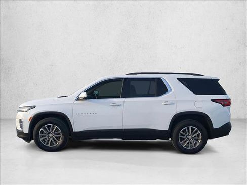 Used 2023 Chevrolet Traverse LT FWD image 9