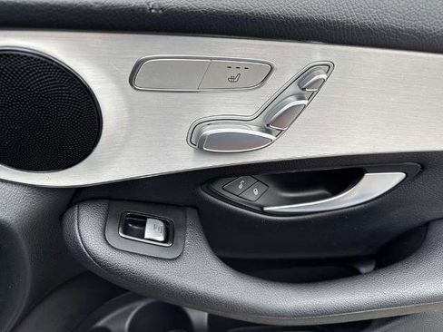 Used 2019 Mercedes-Benz GLC 300 w/ Premium Package image 15