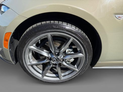 Used 2023 MAZDA MX-5 Miata Grand Touring w/ Weather Package image 9