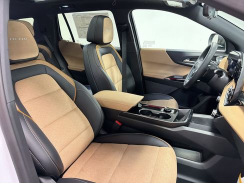 New 2026 Chevrolet Equinox ACTIV w/ Convenience Package III FWD image 31