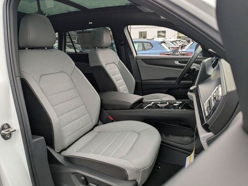 New 2026 Volkswagen Atlas Cross Sport SEL R-Line AWD/4WD image 38