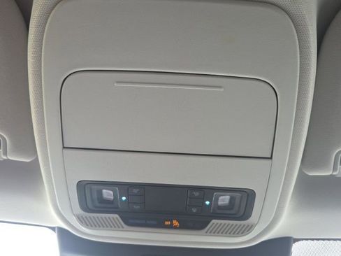 Used 2025 Ford Expedition Max Active image 31