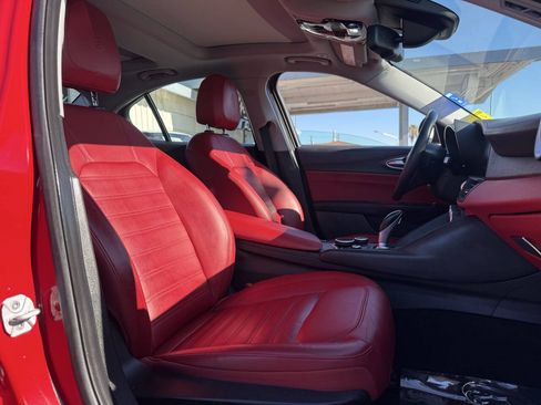 Used 2017 Alfa Romeo Giulia Ti w/ TI Lusso Package RWD image 11