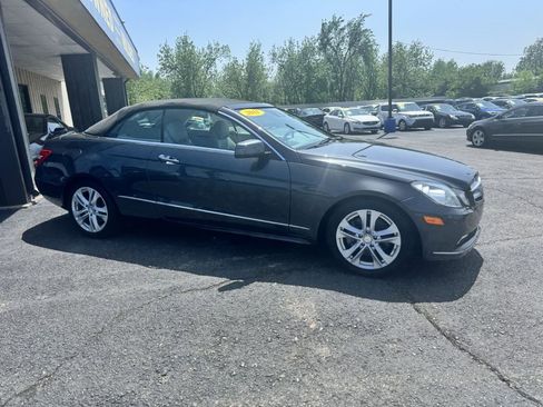 Used 2011 Mercedes-Benz E 350 Cabriolet image 4