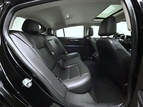 Used 2018 Buick Regal Essence w/ Driver Confidence Package #1 image 18