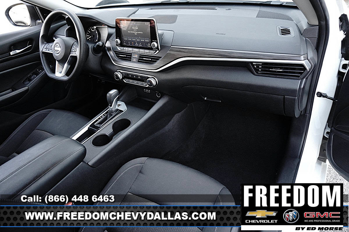 Used 2025 Nissan Altima 2.5 SV FWD image 8