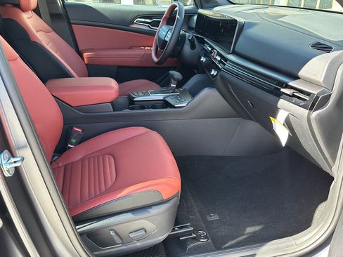New 2026 Kia Sportage SX image 13