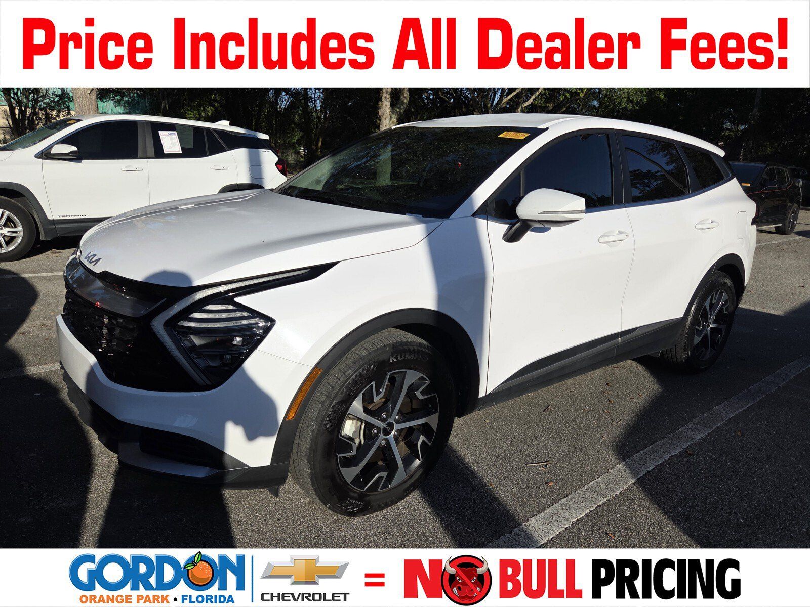 Used 2025 Kia Sportage EX FWD image 1