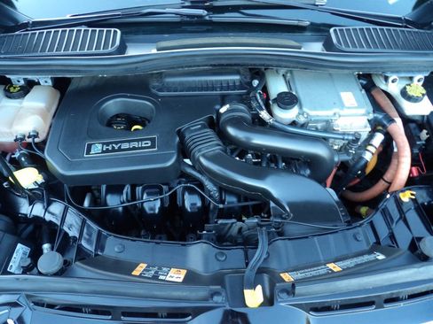 Used 2016 Ford C-MAX SE w/ Interior Protection Package FWD image 11