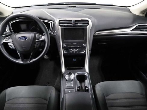 Used 2019 Ford Fusion SE image 24