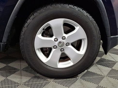 Used 2013 Jeep Grand Cherokee Laredo AWD/4WD image 11