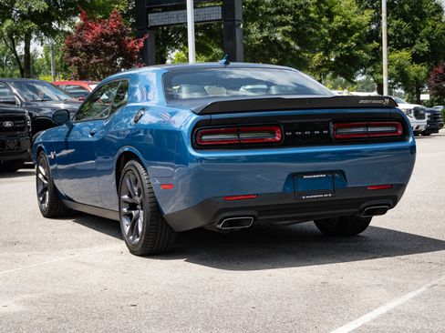 Used 2023 Dodge Challenger R/T Scat Pack w/ Plus Package RWD image 9