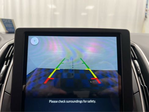 Used 2024 Ford Edge SE w/ Black Appearance Package image 27