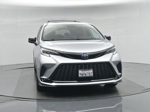 Used 2025 Toyota Sienna XSE w/ XSE Premium Package FWD image 59