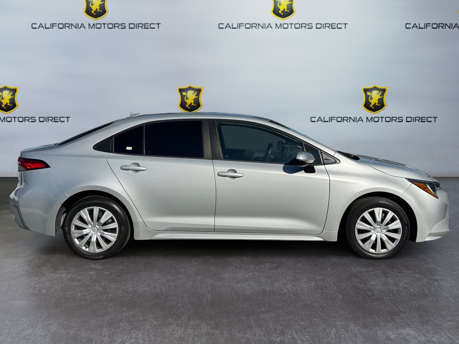 Used 2022 Toyota Corolla LE w/ Carpet Mat Package (TMS) FWD image 6
