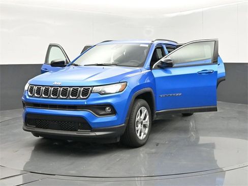 New 2025 Jeep Compass Latitude image 56