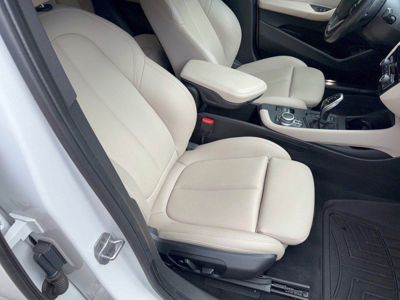 Used 2022 BMW X2 sDrive28i w/ Premium Package FWD image 30