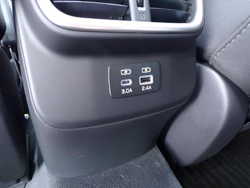 Certified 2025 Subaru Outback Premium AWD/4WD image 13