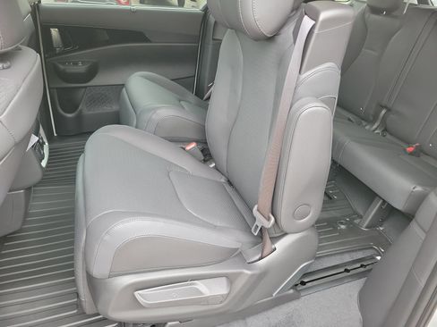 New 2026 Kia Carnival SX Prestige FWD image 6